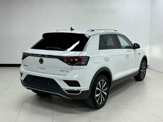 Volkswagen T-Roc — Фото автомобиля 4