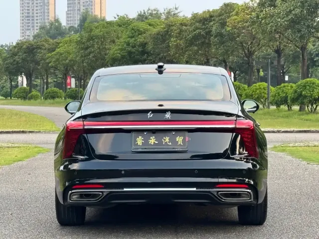 Hongqi H5 — Фото автомобиля 5