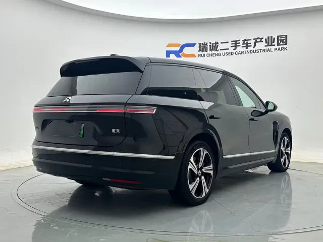 Nio ES8 — Фото автомобиля 6