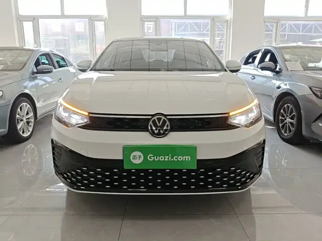 Volkswagen Lavida — Фото автомобиля 2