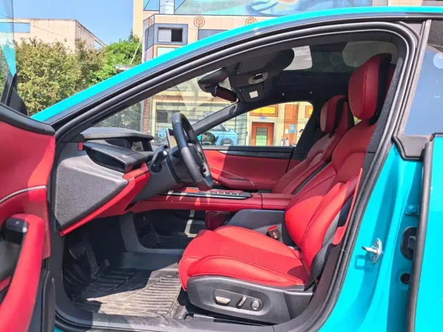 Xiaomi SU7 — Фото автомобиля 6
