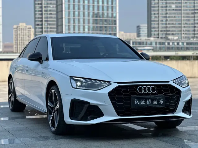 Audi A4L — Фото автомобиля 3