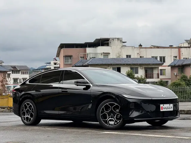 Changan Qiyuan A07 — Фото автомобиля 15
