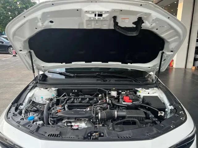 Honda Accord — Фото автомобиля 15