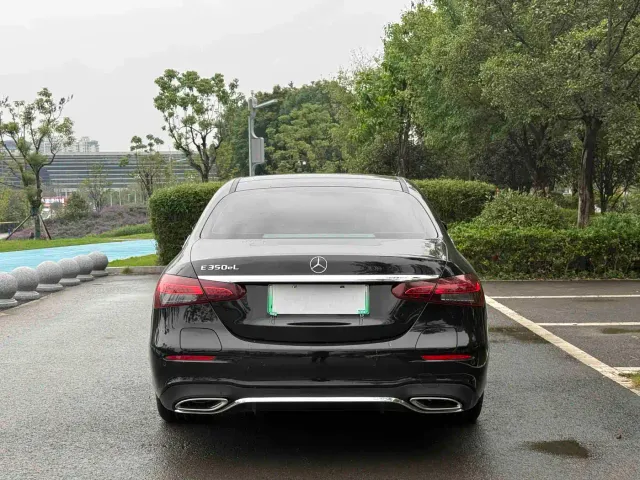 Mercedes-Benz E-Class — Фото автомобиля 9