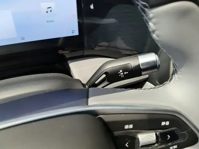 Geely Galaxy L7 — Фото автомобиля 13