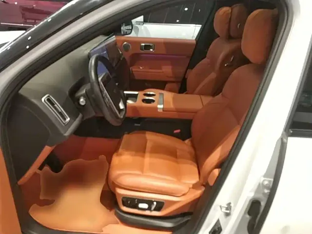Li Auto L7 — Фото автомобиля 14