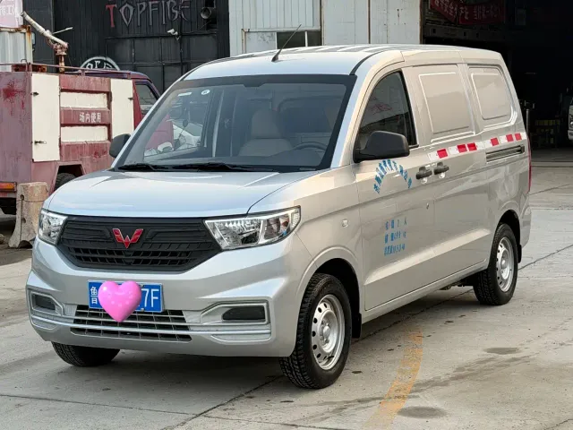 Фотография автомобиля — Wuling Hongguang V
