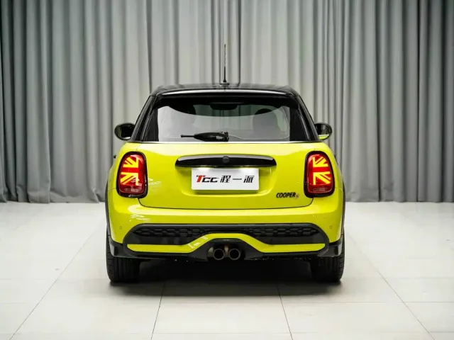 MINI Hatch — Фото автомобиля 10