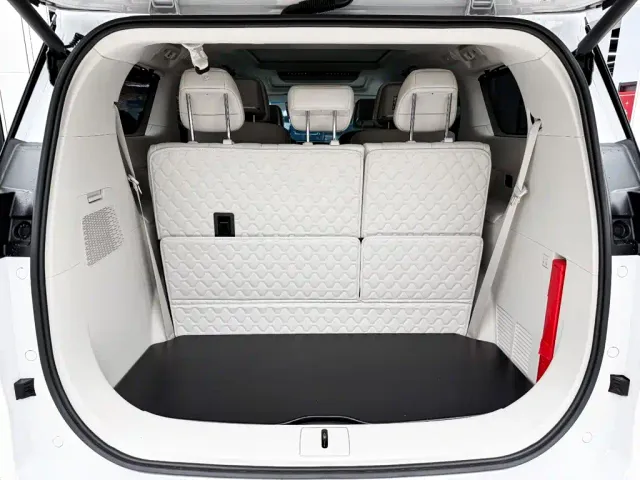 Buick Buick GL8 New Energy 2024 Landglory Luxury Edition 7-Seater — Фото автомобиля 14