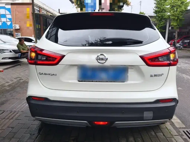 Nissan Qashqai — Фото автомобиля 5