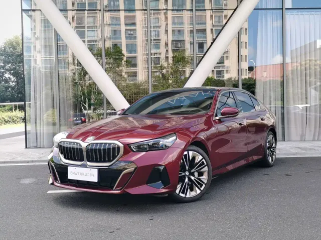 BMW 5 Series — Фото автомобиля 7