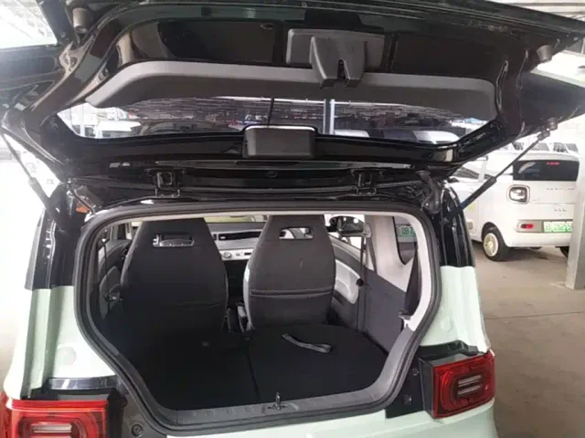Wuling Hongguang Mini EV — Фото автомобиля 18