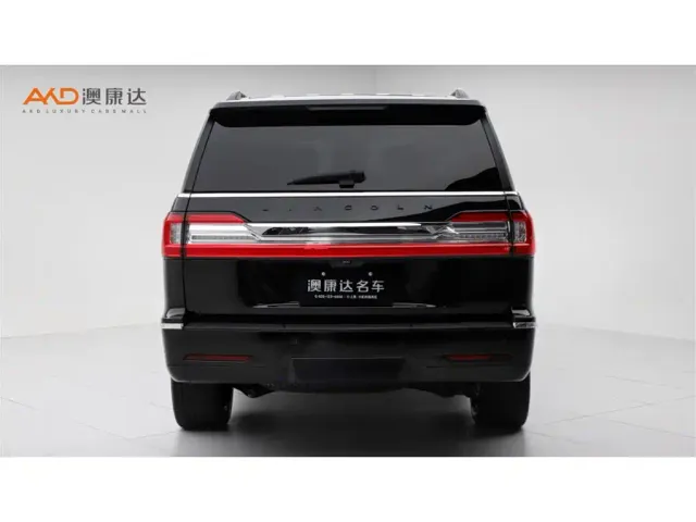 Lincoln Navigator — Фото автомобиля 4