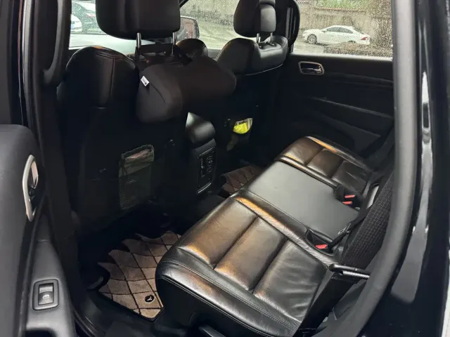 Jeep Grand Cherokee — Фото автомобиля 3