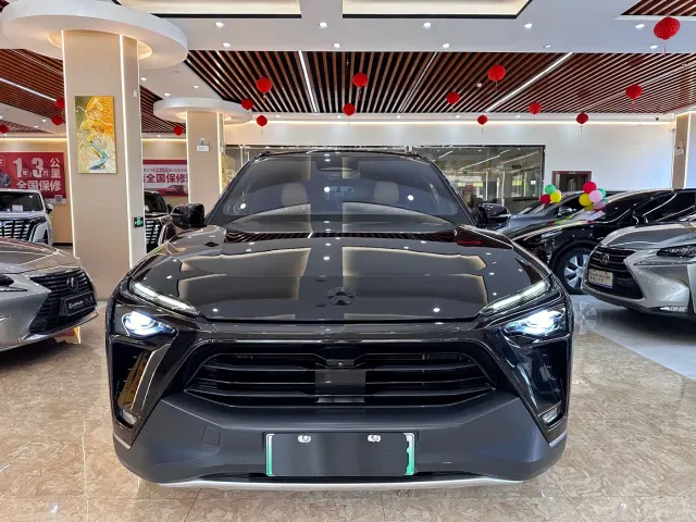 Nio ES8 — Фото автомобиля 2