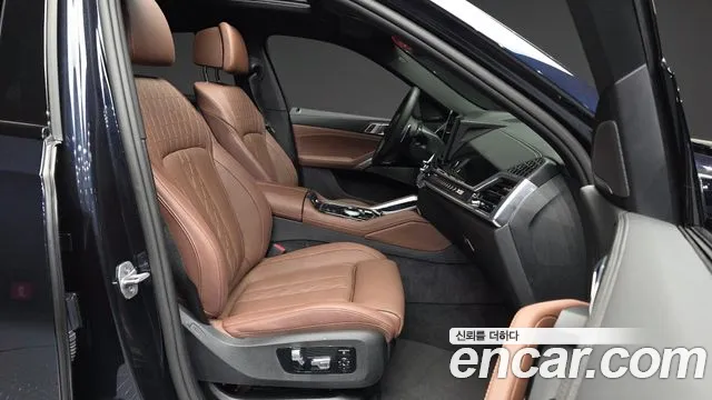 BMW X6 xDrive40i M Sport — Фото автомобиля 10