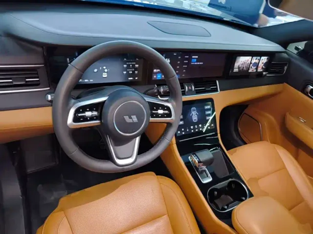Li Auto ONE — Фото автомобиля 9