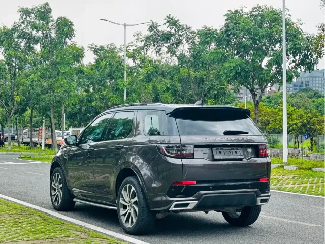 Land Rover Discovery Sport — Фото автомобиля 7