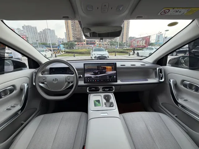 Leapmotor B01 — Фото автомобиля 7
