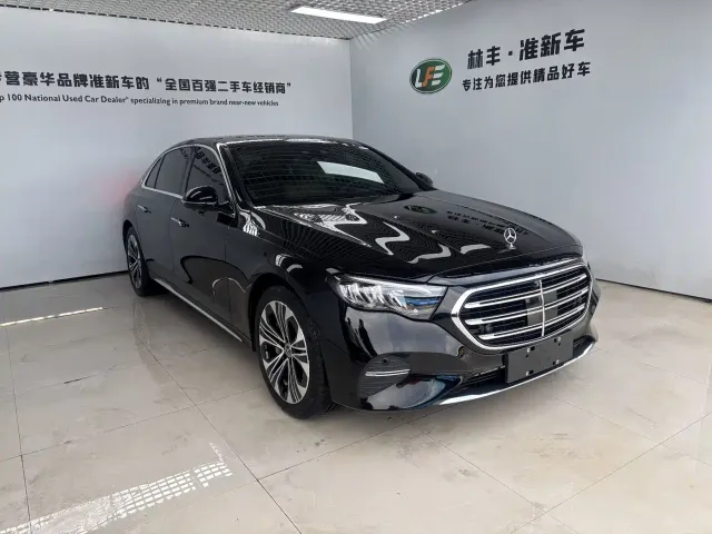 Mercedes-Benz E-Class — Фото автомобиля 4
