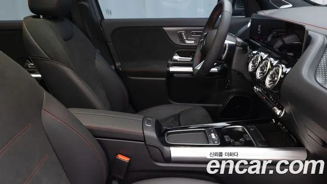 Mercedes-Benz EQA — Фото автомобиля 15