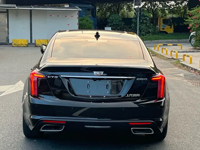 Cadillac CT5 — Фото автомобиля 6