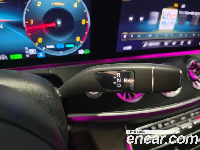 Mercedes-Benz E-Class — Фото автомобиля 9