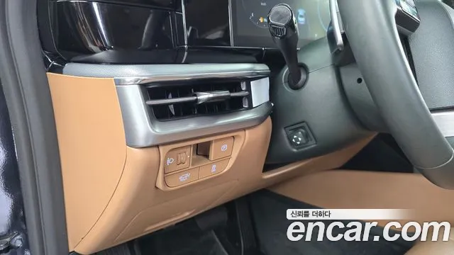 Hyundai Grandeur Grandeur (GN7) 2.5 Бензин 2WD — Фото автомобиля 19