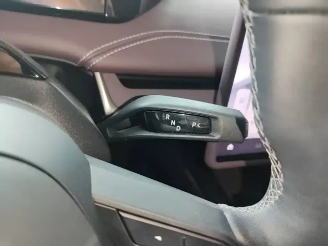 Xiaomi SU7 — Фото автомобиля 13