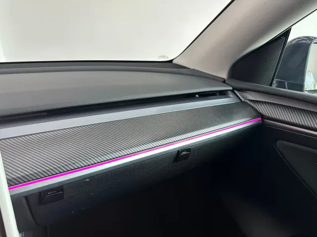 Tesla Model Y — Фото автомобиля 10