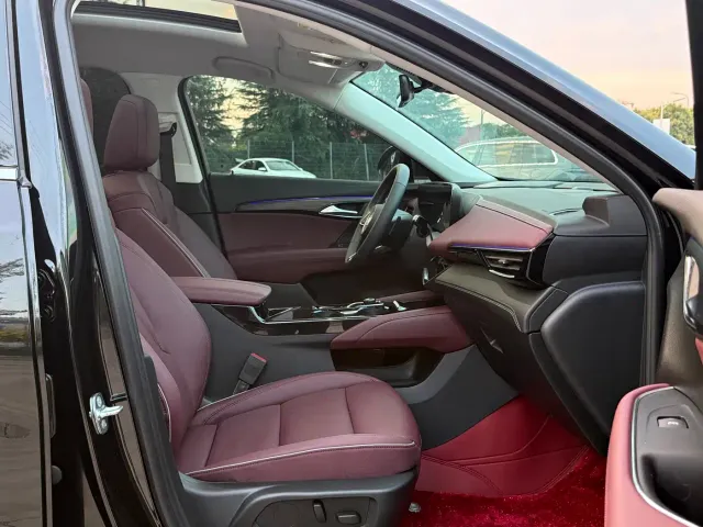 Buick Envision Plus — Фото автомобиля 9