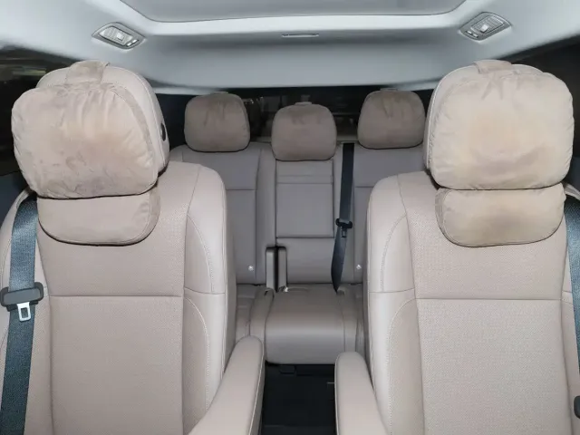 Li Auto MEGA — Фото автомобиля 12