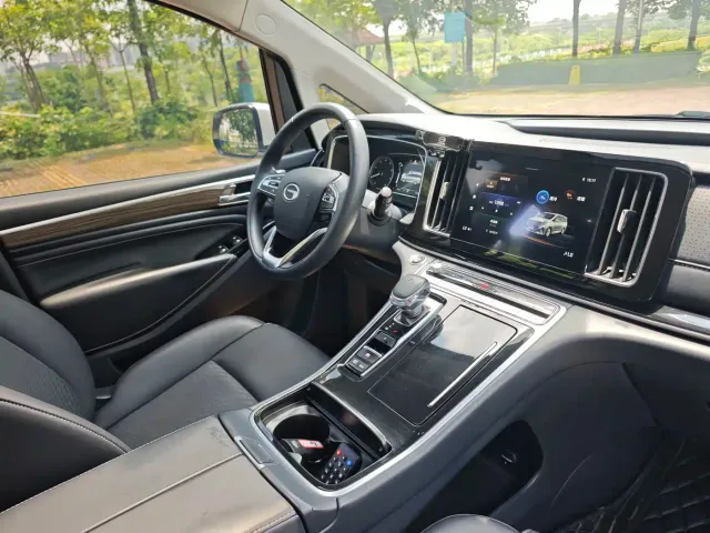 GAC Trumpchi M8 — Фото автомобиля 15