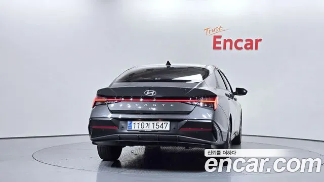 Hyundai Avante CN7 — Фото автомобиля 4