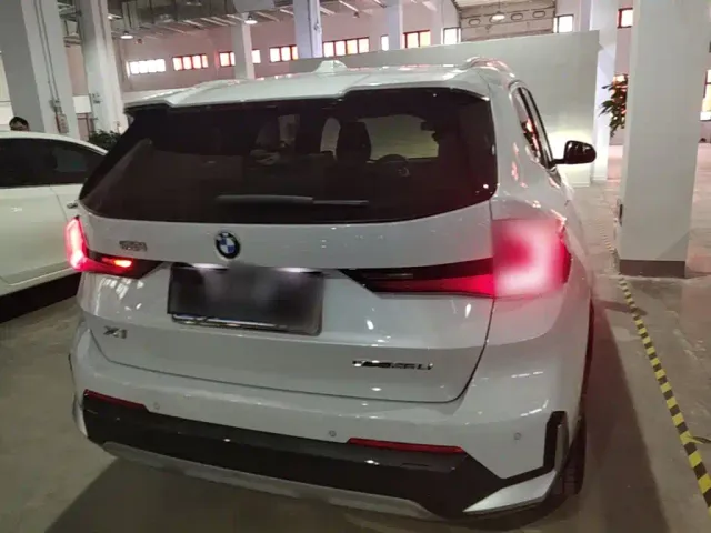 BMW X1 — Фото автомобиля 5