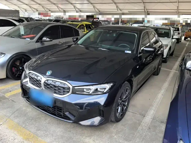 Фотография автомобиля — BMW 3 Series