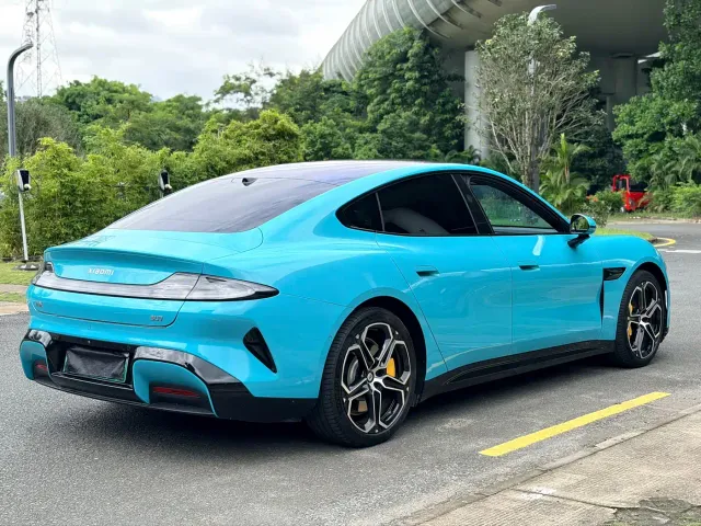Xiaomi SU7 — Фото автомобиля 6