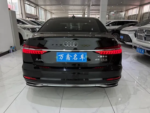 Audi A6L — Фото автомобиля 18