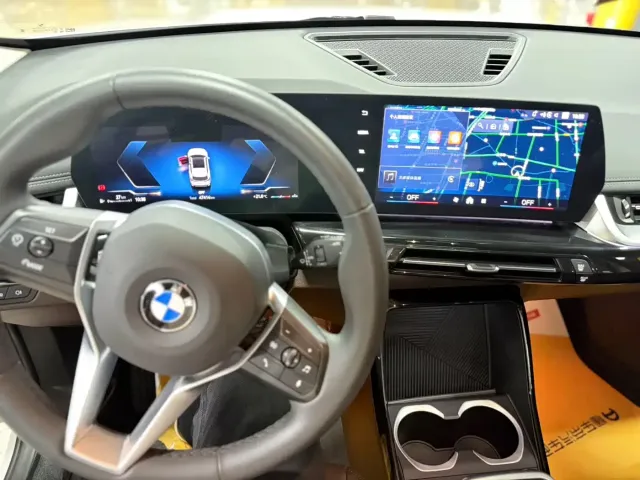BMW BMW X1 2023 sDrive20Li X Design Package — Фото автомобиля 6