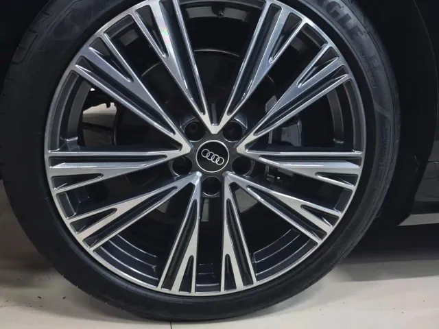 Audi A6L — Фото автомобиля 8