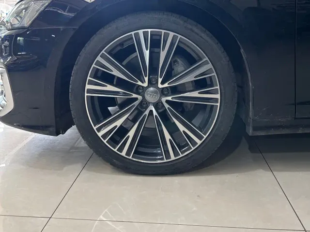 Audi A6L — Фото автомобиля 15
