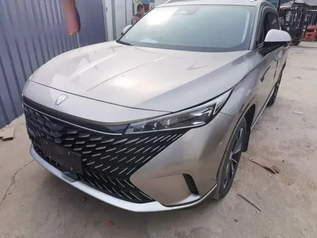 Roewe RX5 — Фото автомобиля 23