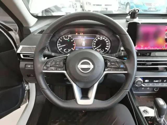 Nissan Teana — Фото автомобиля 6