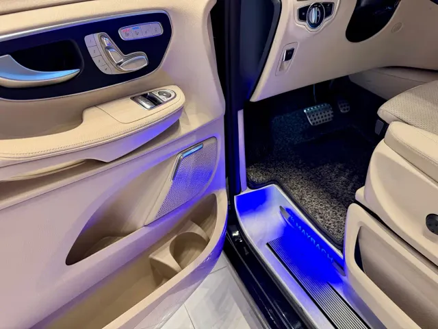 Mercedes-Benz V-Class — Фото автомобиля 3