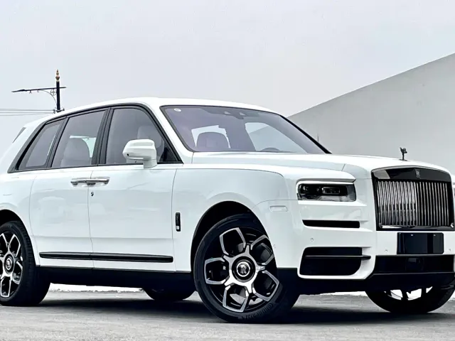 Rolls-Royce Cullinan — Фото автомобиля 8
