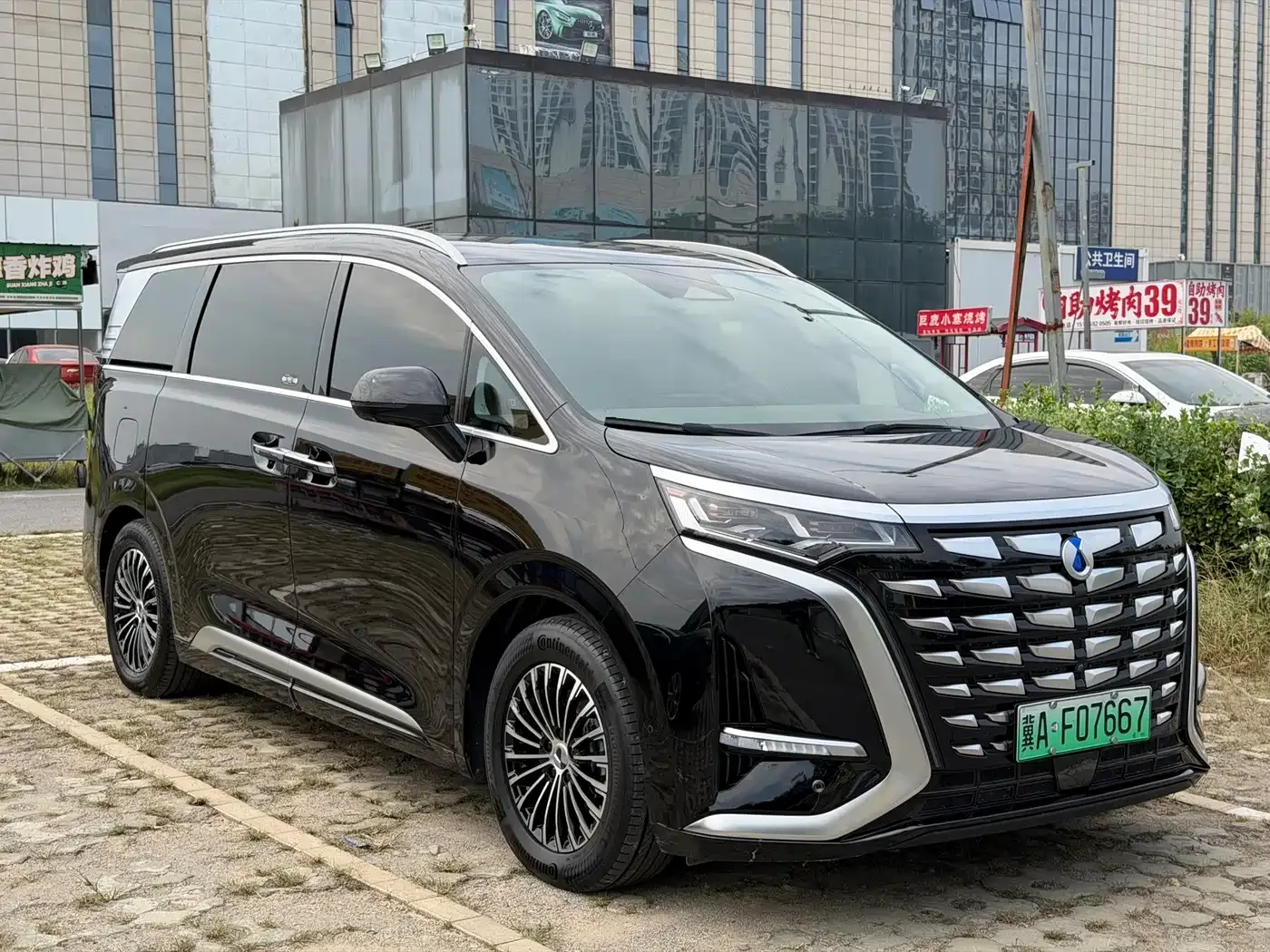 Denza Denza D9 2022 DM-i 970 AWD Flagship — Фото автомобиля 3
