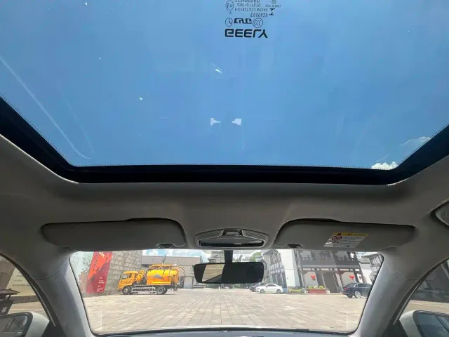 Geely Emgrand — Фото автомобиля 11