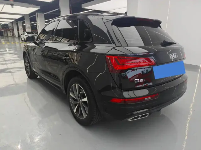 Audi Q5L — Фото автомобиля 7