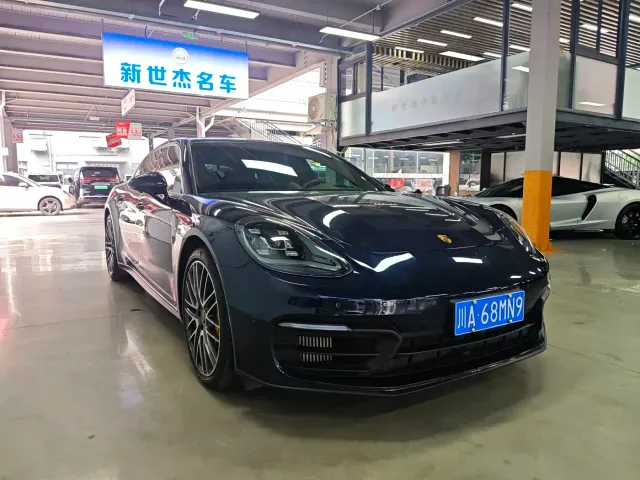 Porsche Panamera — Фото автомобиля 3